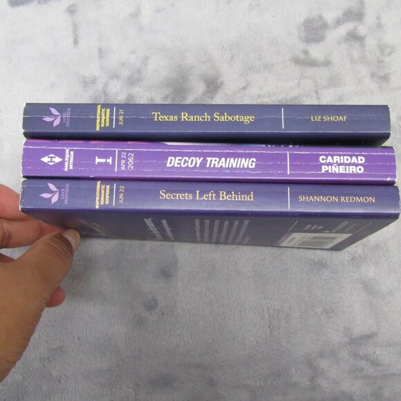 Novel Fiction Book lot of 3 Small book Good condition - Picture 5 of 6